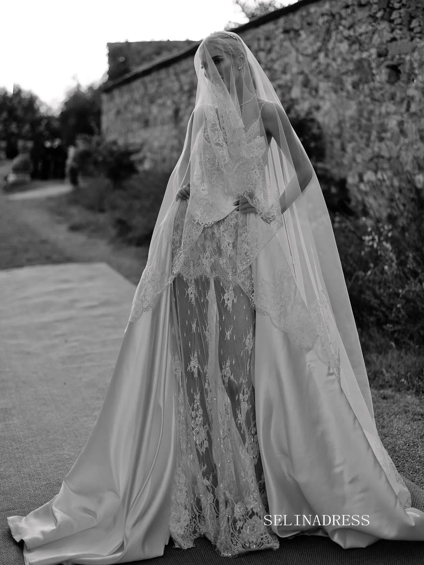Amazing Spaghetti Straps Lace Wedding Dresses LKO015