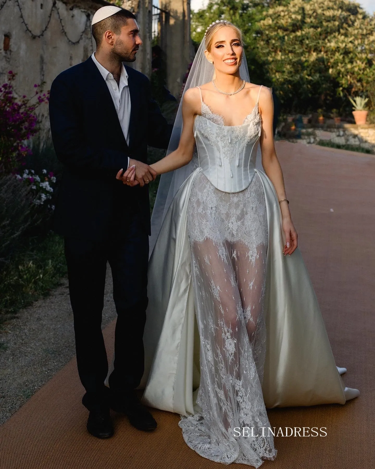 Amazing Spaghetti Straps Lace Wedding Dresses LKO015